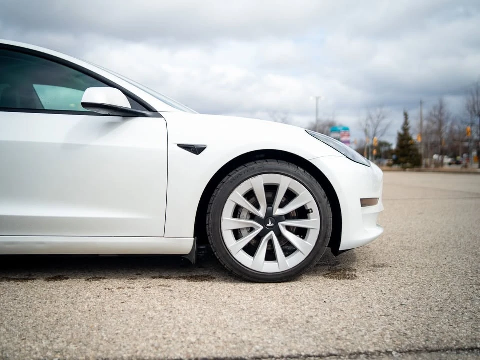 2022 Tesla Model 3 - Image 11 of 17