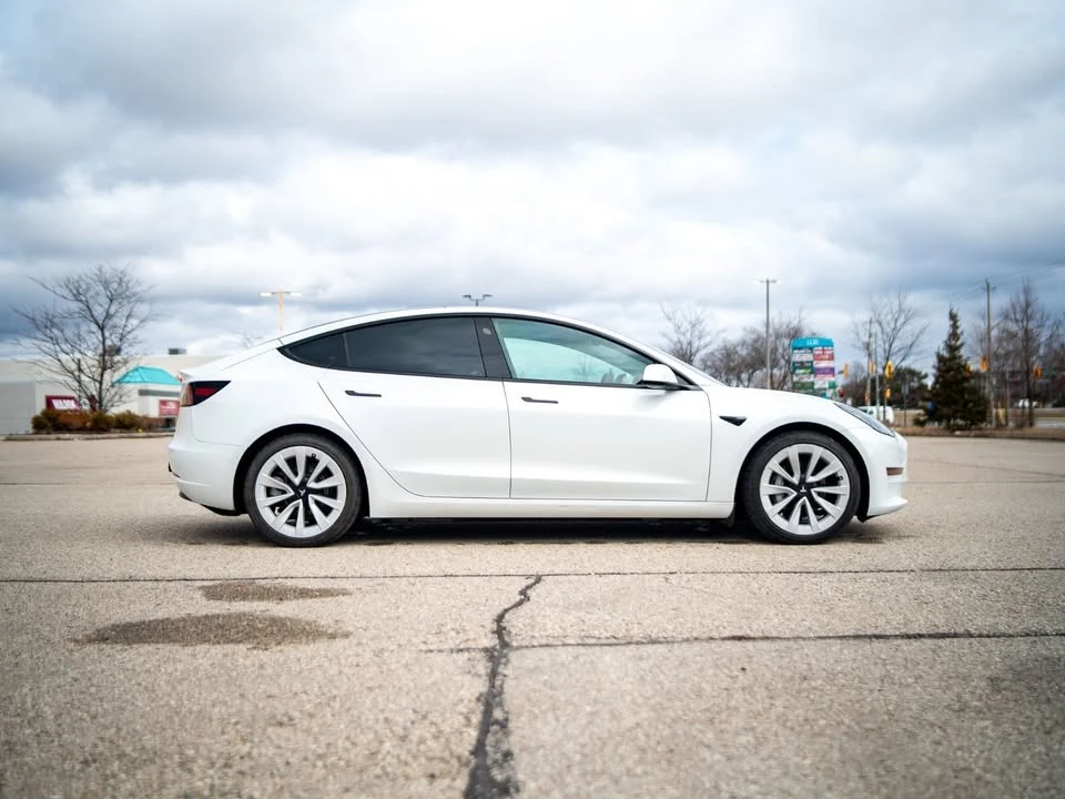 2022 Tesla Model 3 - Image 13 of 17