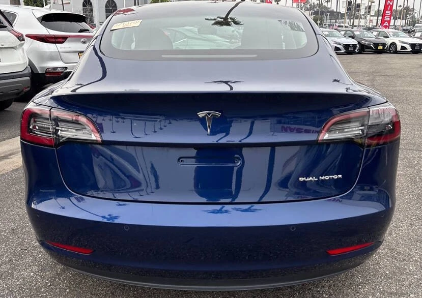 2022 Tesla Model 3 - Image 4 of 6