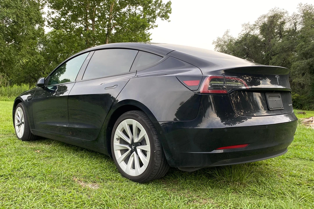 2022 Tesla Model 3 - Image 4 of 31