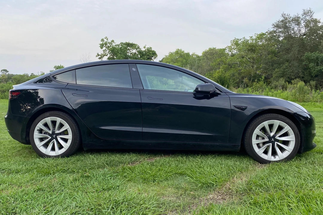 2022 Tesla Model 3 - Image 3 of 31