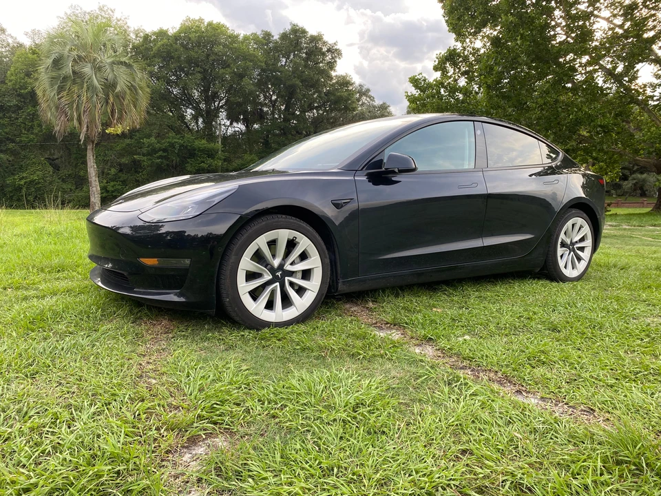 2022 Tesla Model 3 - Image 10 of 31