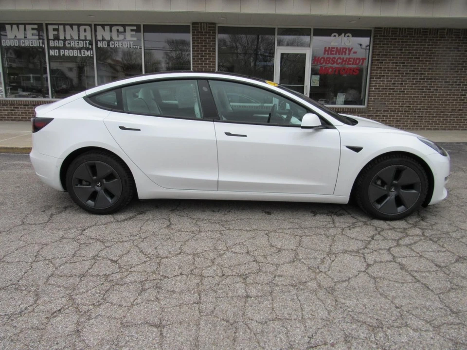 2022 Tesla Model 3 - Image 7 of 30