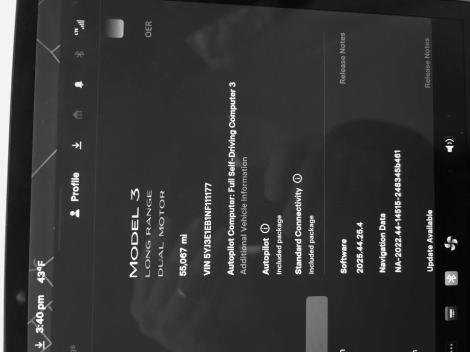 2022 Tesla Model 3 - Image 21 of 30