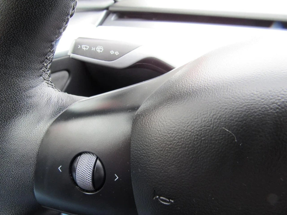 2022 Tesla Model 3 - Image 17 of 30