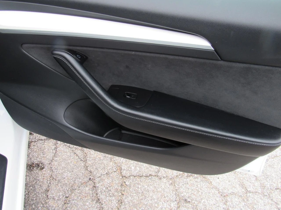 2022 Tesla Model 3 - Image 26 of 30