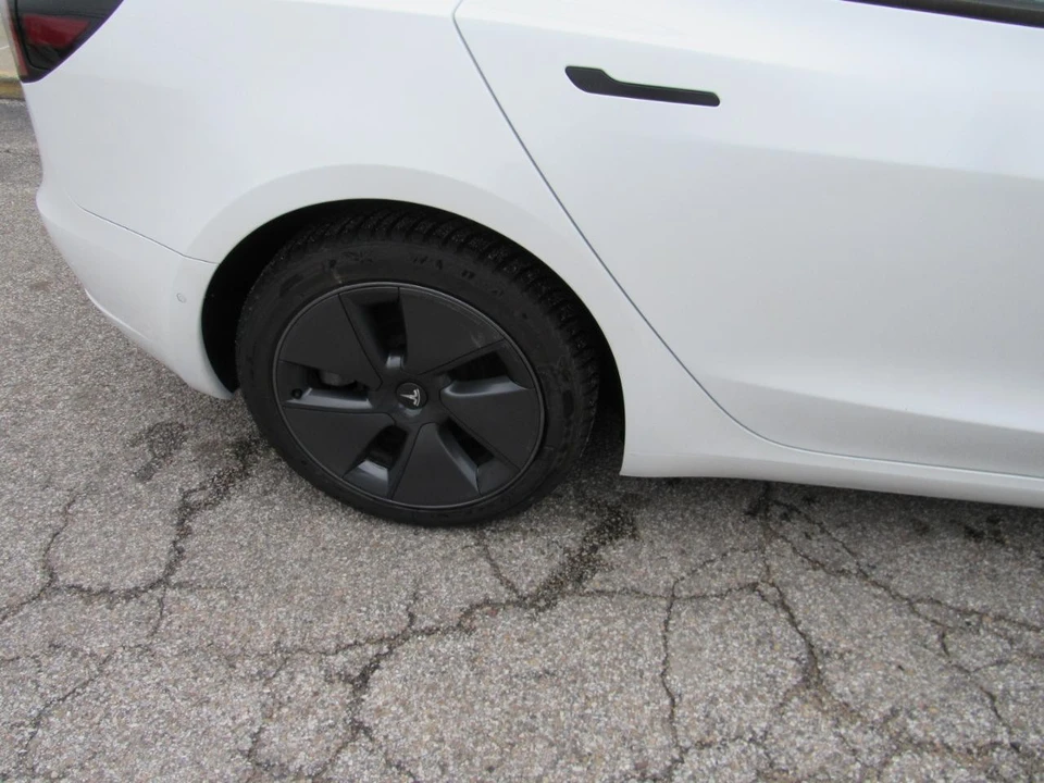 2022 Tesla Model 3 - Image 4 of 30