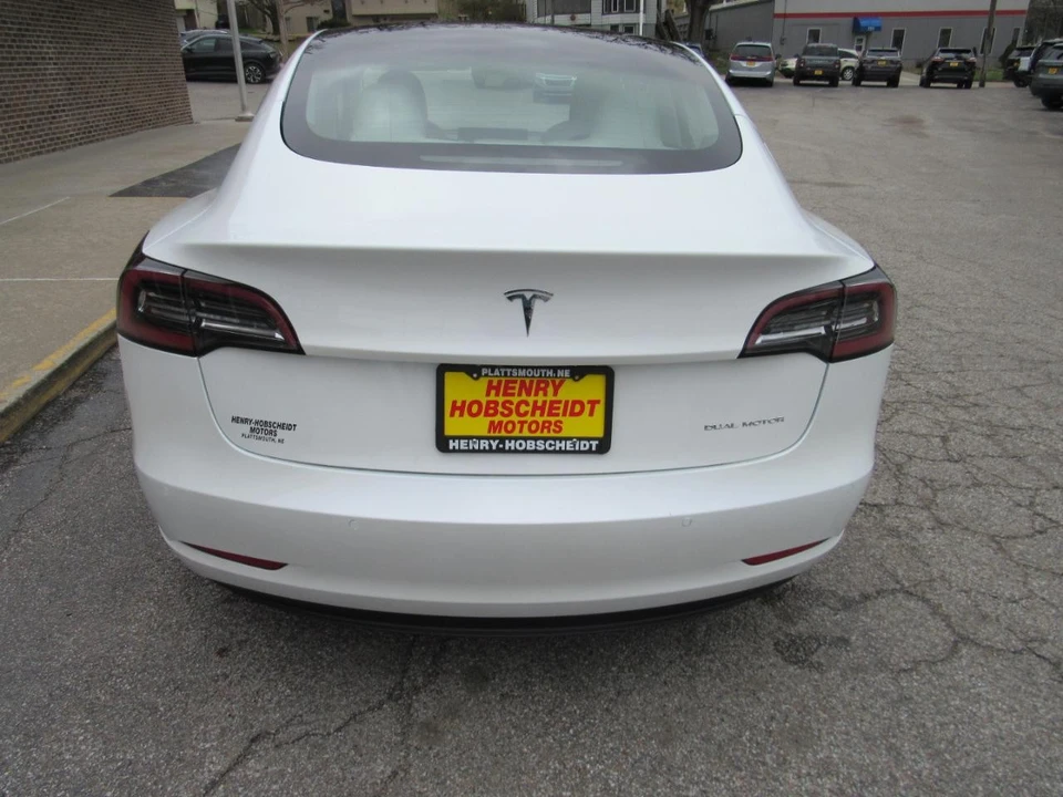 2022 Tesla Model 3 - Image 3 of 30