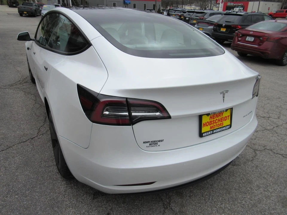 2022 Tesla Model 3 - Image 9 of 30