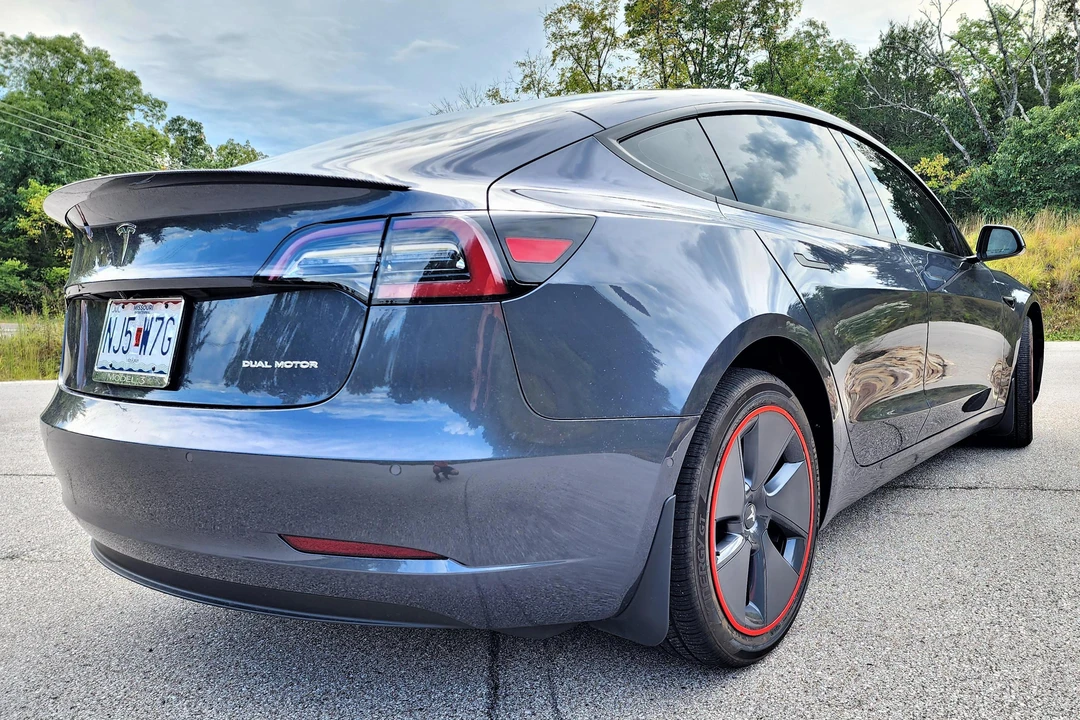 2022 Tesla Model 3 - Image 4 of 26