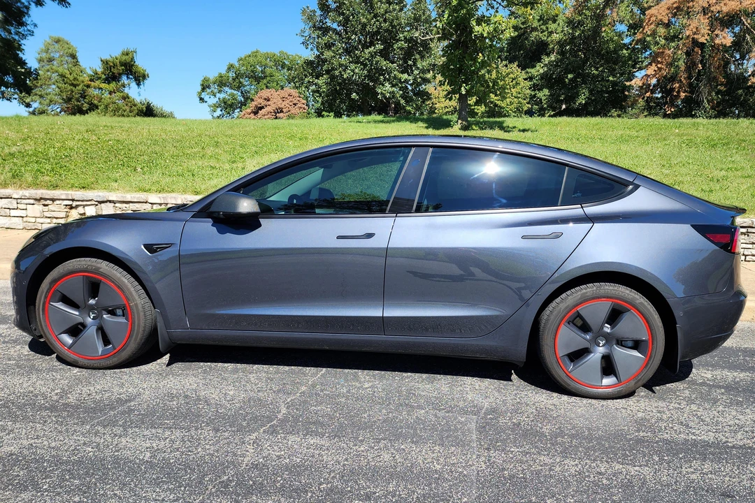 2022 Tesla Model 3 - Image 3 of 26