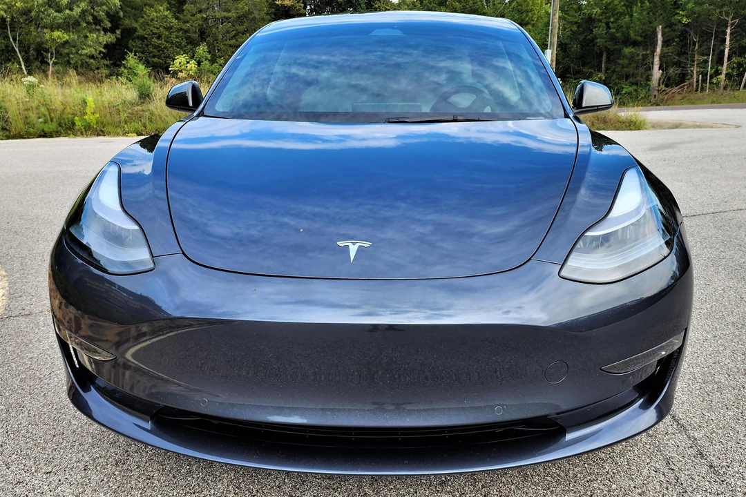 2022 Tesla Model 3 - Image 2 of 26