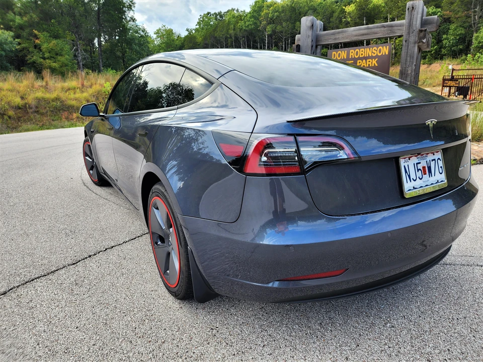 2022 Tesla Model 3 - Image 15 of 26