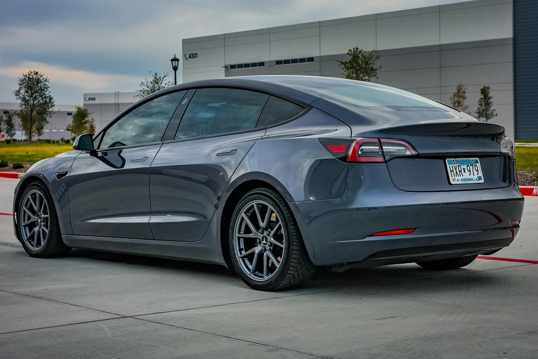 2022 Tesla Model 3 - Image 4 of 31