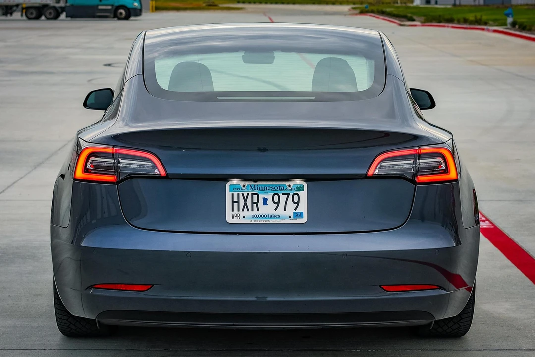 2022 Tesla Model 3 - Image 5 of 31