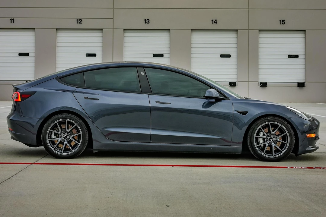 2022 Tesla Model 3 - Image 3 of 31
