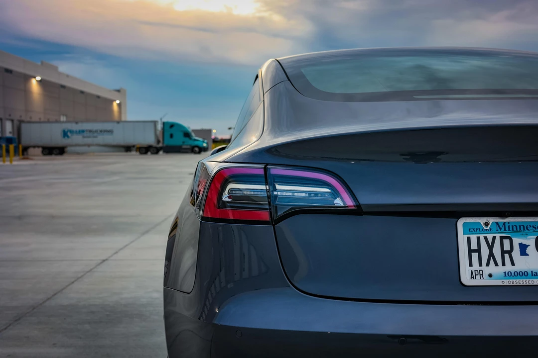 2022 Tesla Model 3 - Image 18 of 31