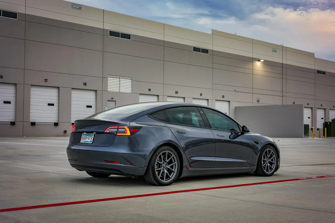 2022 Tesla Model 3 - Image 9 of 31