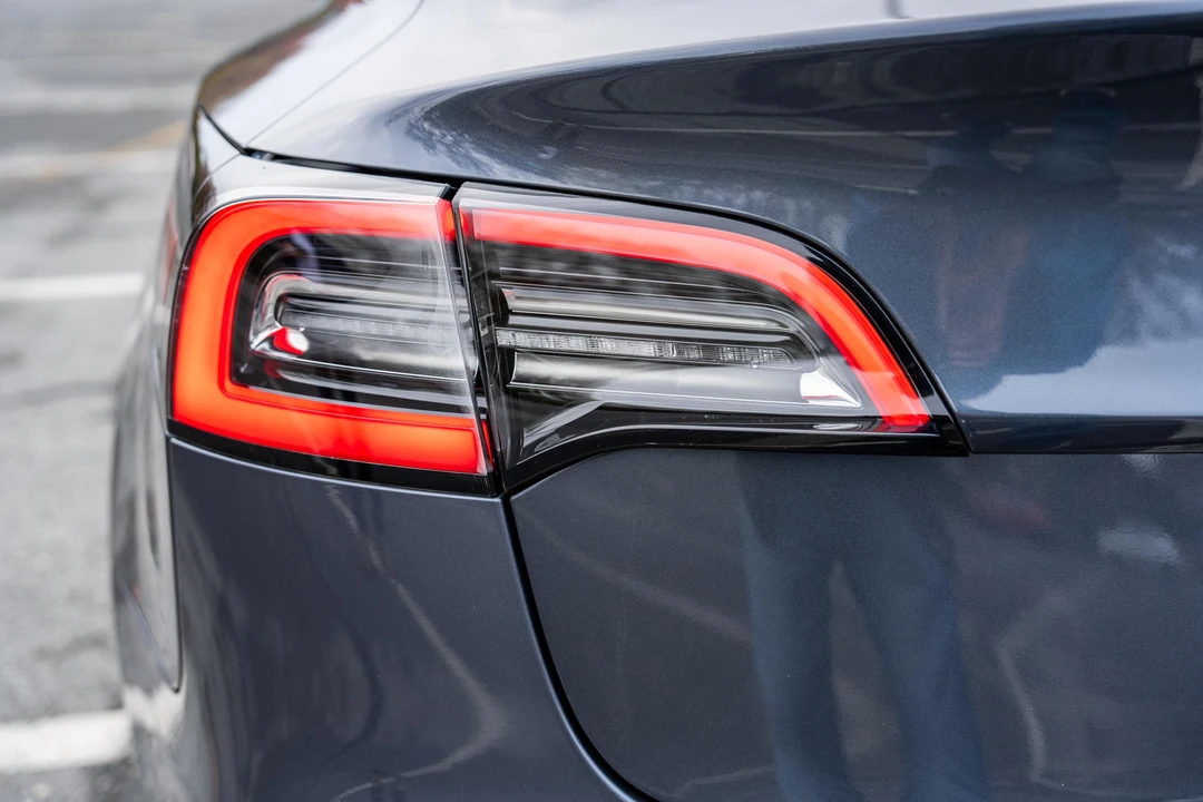 2022 Tesla Model 3 - Image 28 of 31