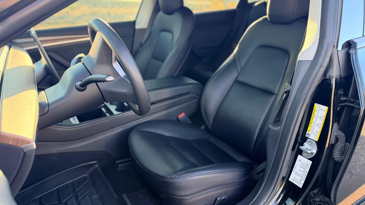 2022 Tesla Model 3 - Image 26 of 31