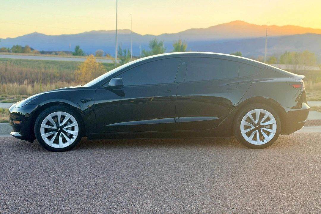 2022 Tesla Model 3 - Image 3 of 31