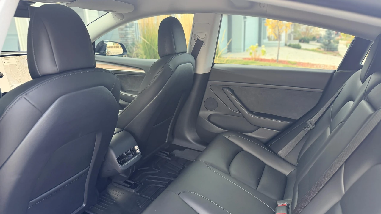 2022 Tesla Model 3 - Image 30 of 31
