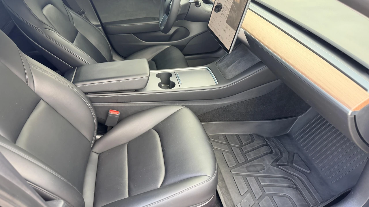 2022 Tesla Model 3 - Image 29 of 31