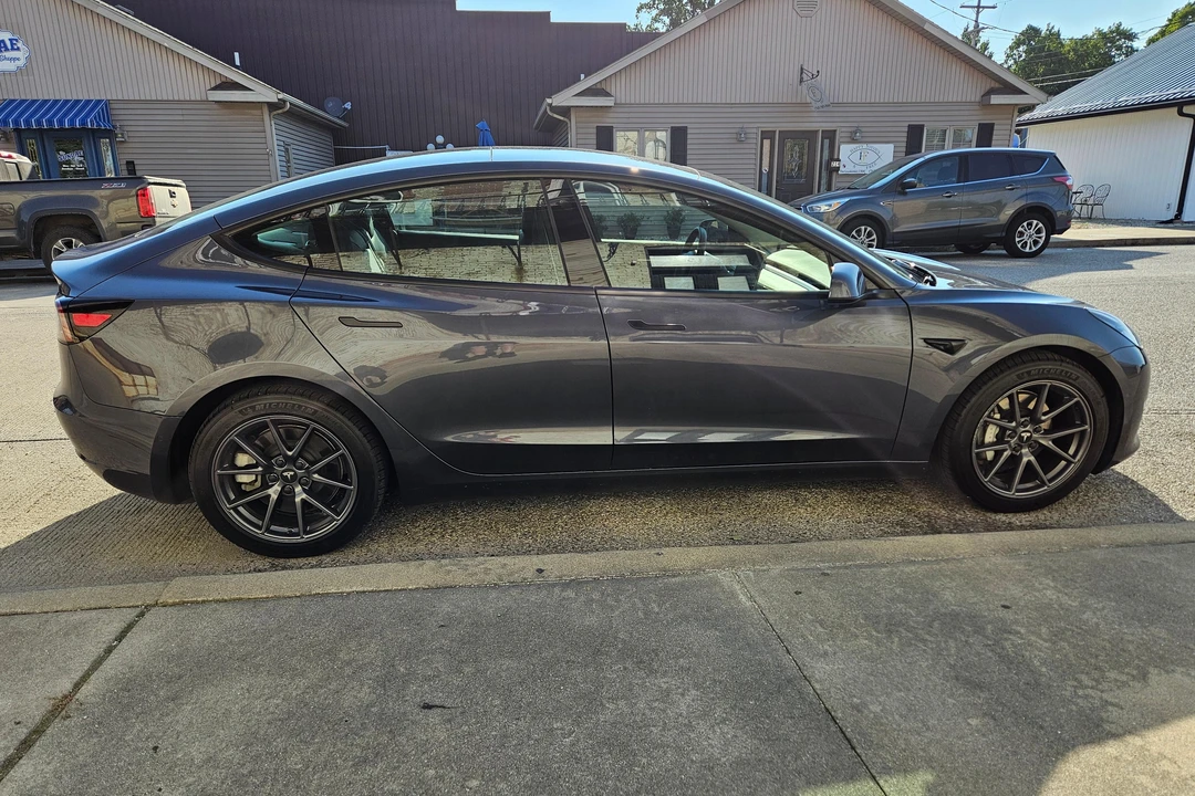 2022 Tesla Model 3 - Image 13 of 31