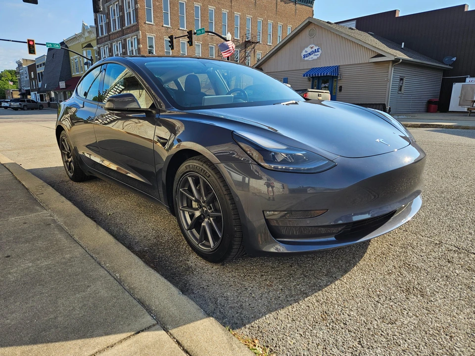 2022 Tesla Model 3 - Image 17 of 31