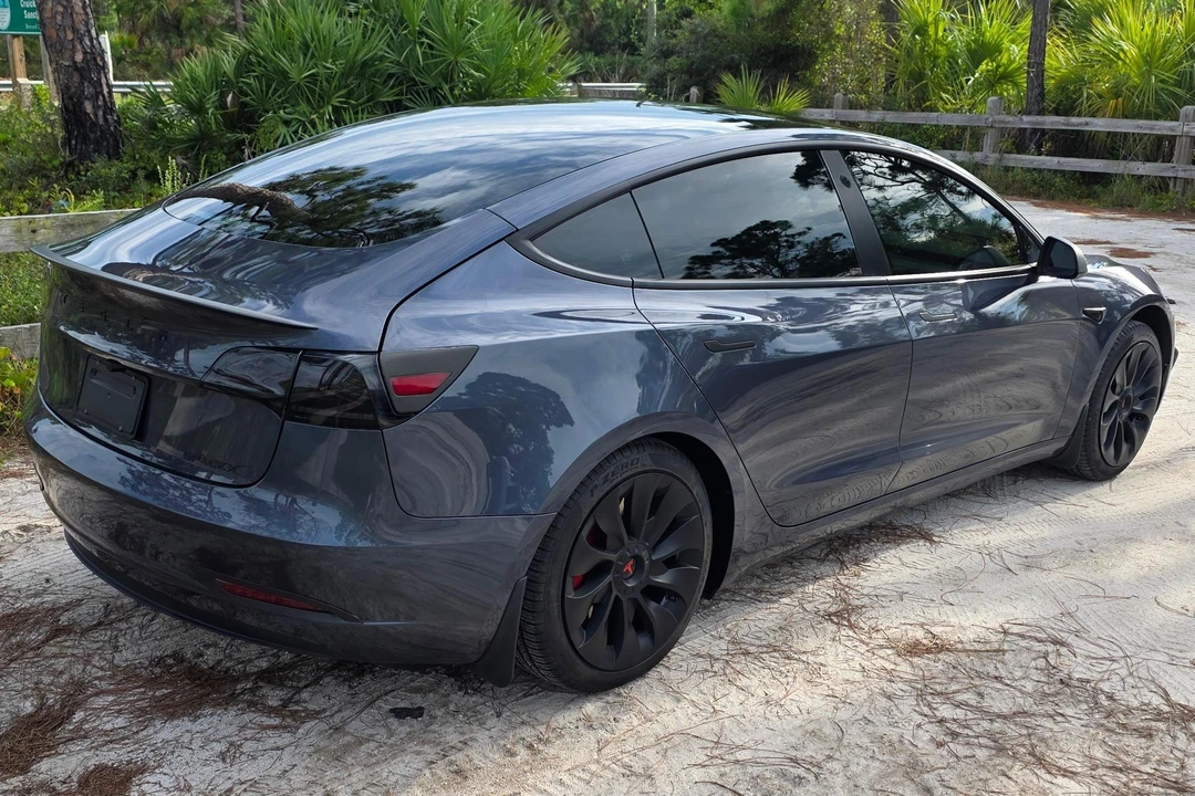 2022 Tesla Model 3 - Image 4 of 31