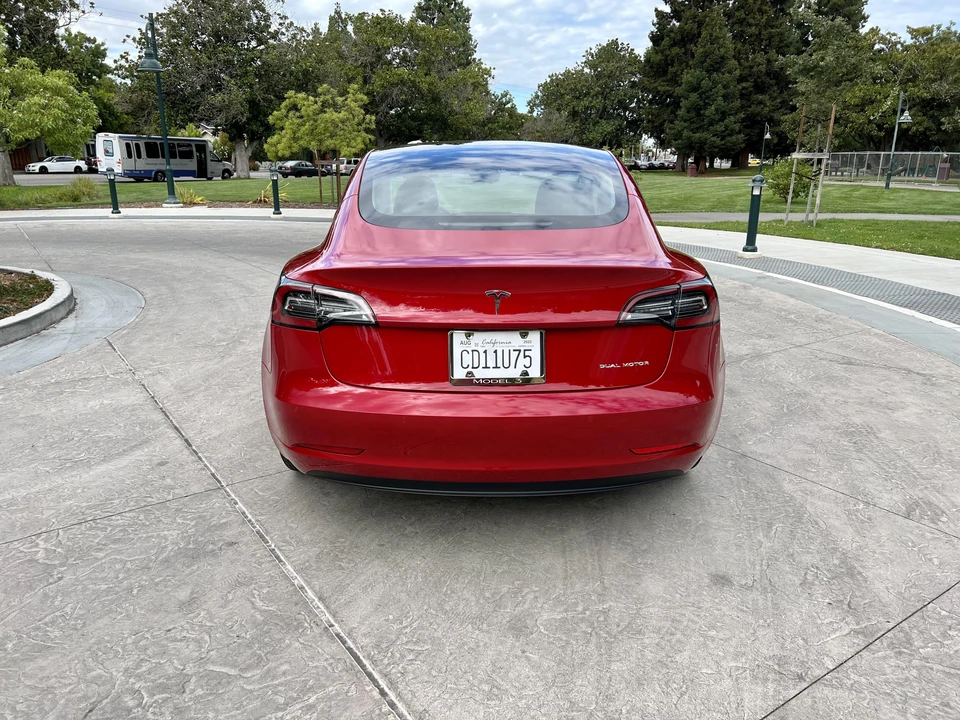 2022 Tesla Model 3 - Image 16 of 31