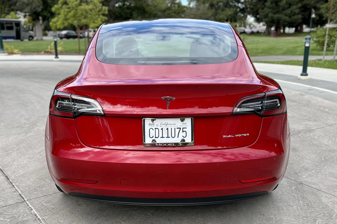 2022 Tesla Model 3 - Image 5 of 31