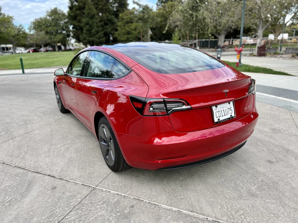 2022 Tesla Model 3 - Image 15 of 31
