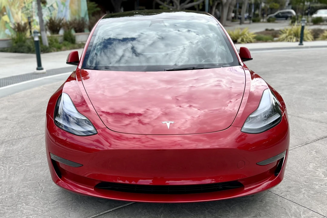 2022 Tesla Model 3 - Image 2 of 31