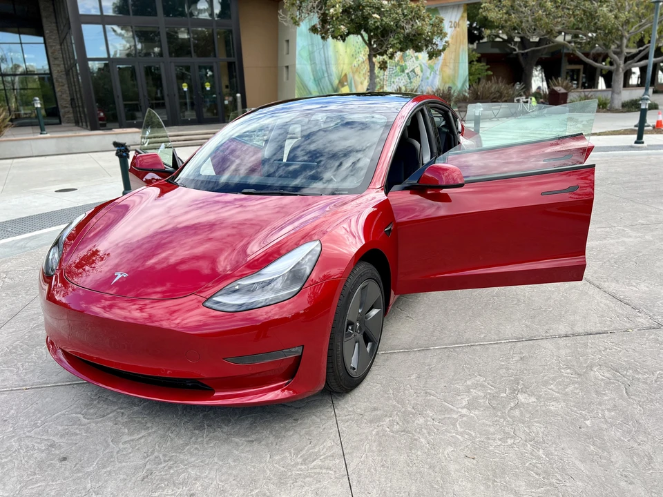 2022 Tesla Model 3 - Image 10 of 31