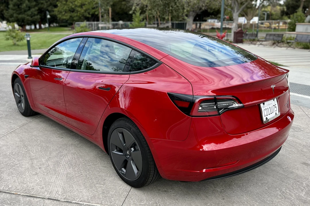 2022 Tesla Model 3 - Image 4 of 31