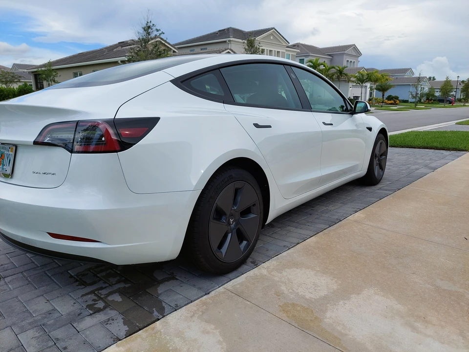2022 Tesla Model 3 - Image 11 of 31
