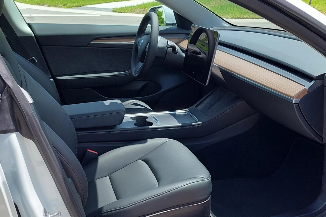 2022 Tesla Model 3 - Image 27 of 31