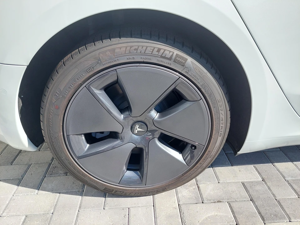2022 Tesla Model 3 - Image 24 of 31
