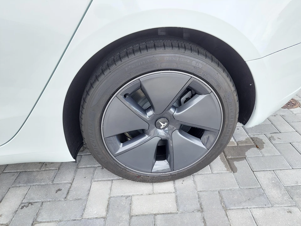 2022 Tesla Model 3 - Image 23 of 31
