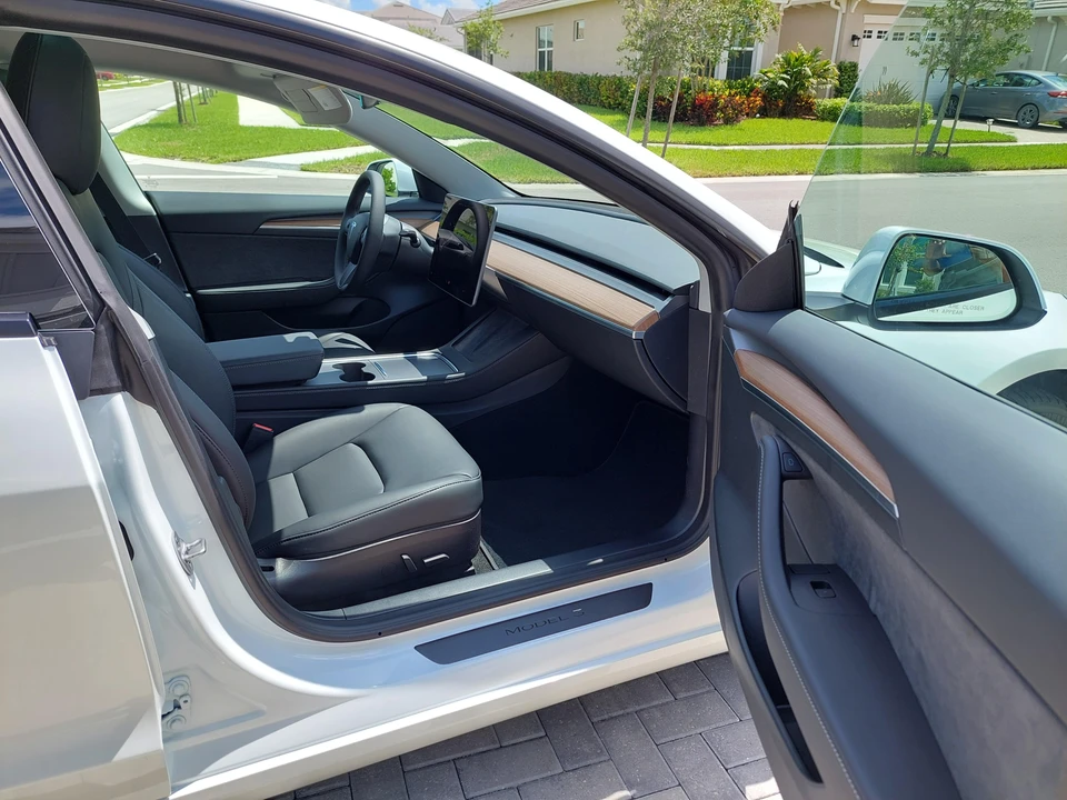 2022 Tesla Model 3 - Image 30 of 31