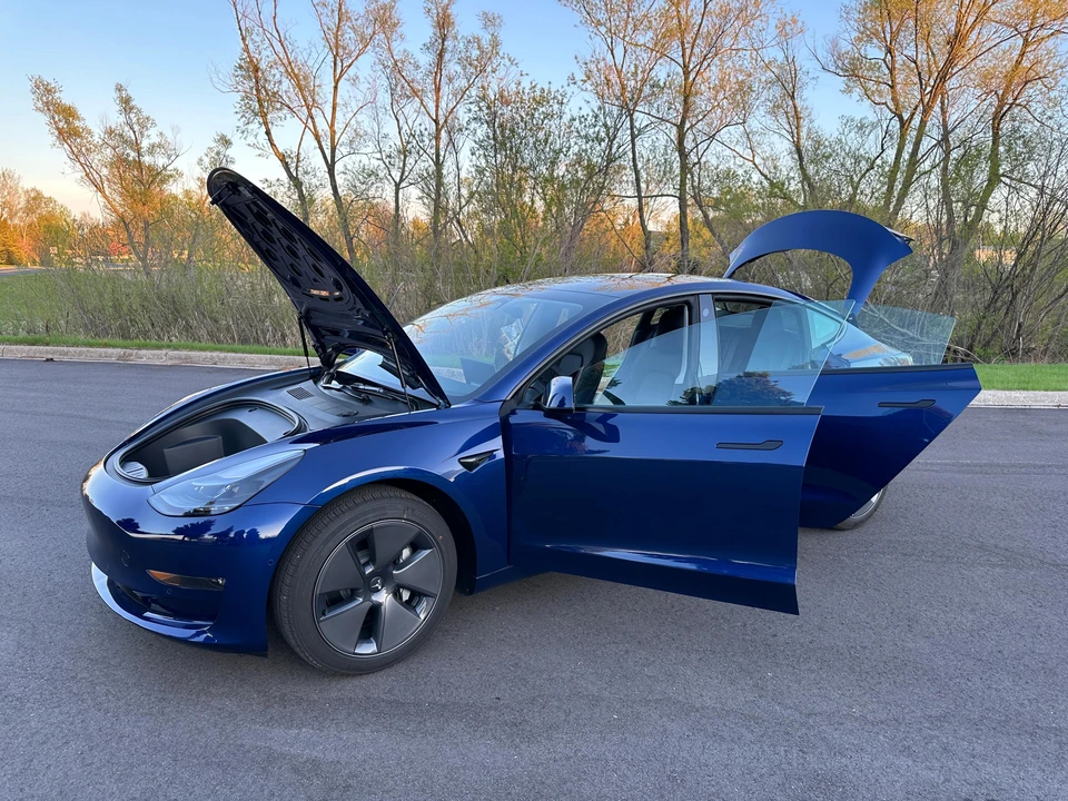2022 Tesla Model 3 - Image 9 of 31