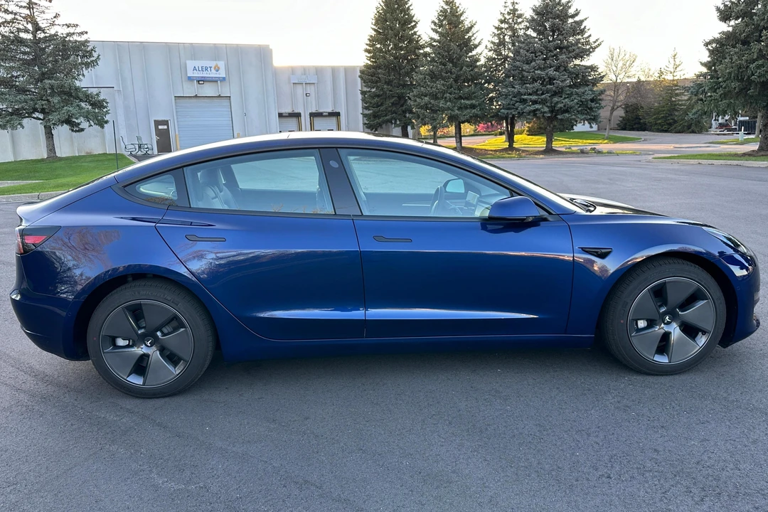 2022 Tesla Model 3 - Image 3 of 31