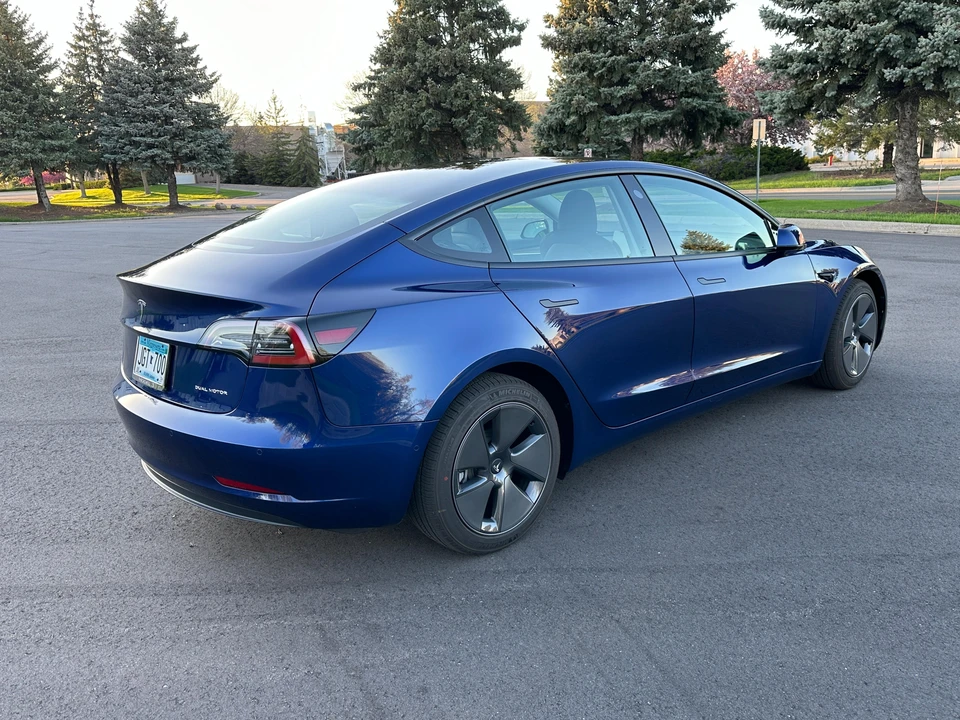 2022 Tesla Model 3 - Image 7 of 31