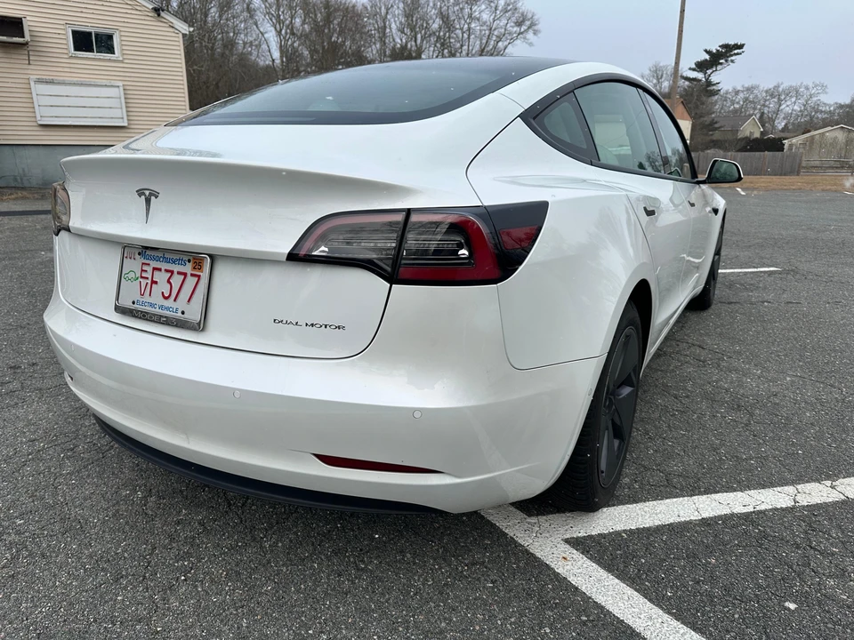 2022 Tesla Model 3 - Image 13 of 31
