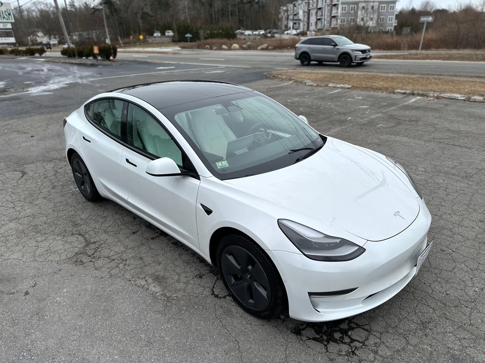 2022 Tesla Model 3 - Image 17 of 31
