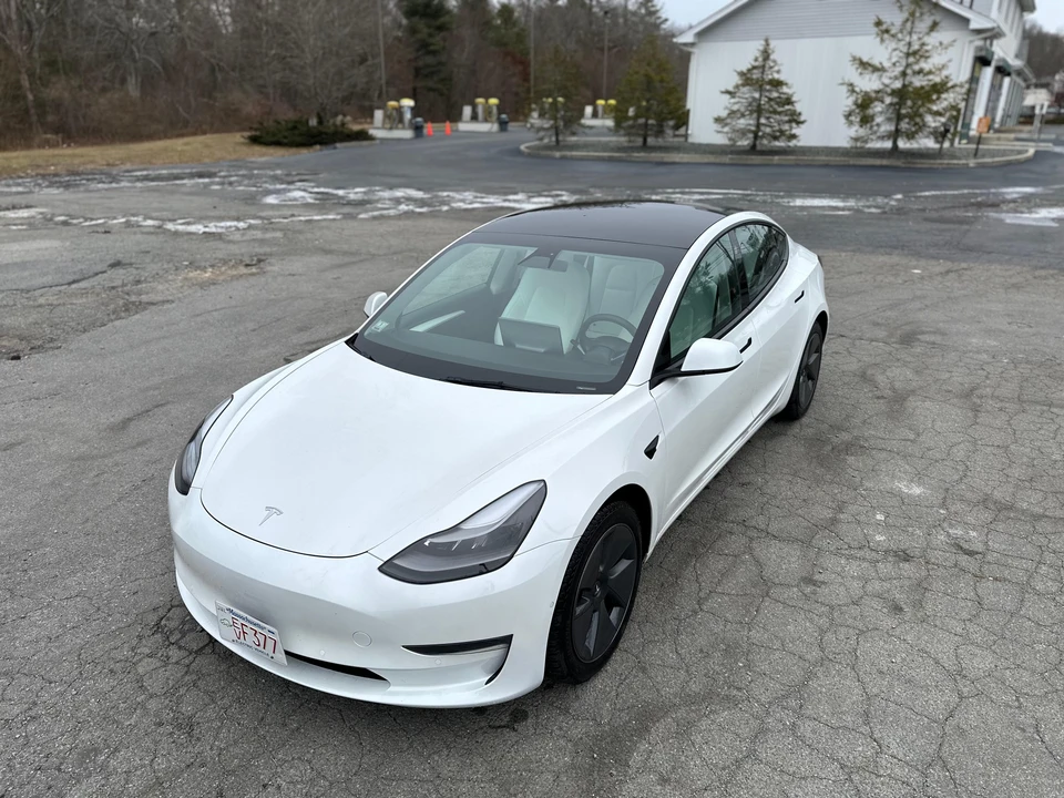 2022 Tesla Model 3 - Image 7 of 31