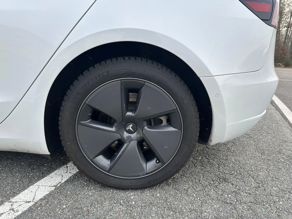 2022 Tesla Model 3 - Image 23 of 31