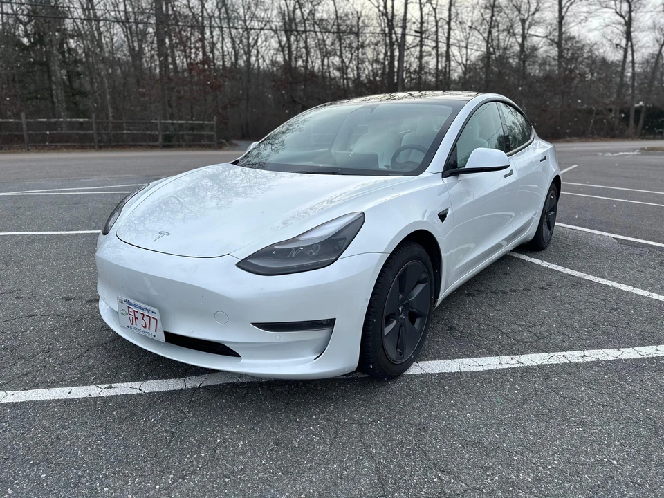 2022 Tesla Model 3 - Image 8 of 31