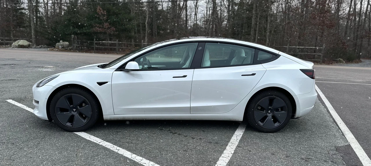 2022 Tesla Model 3 - Image 9 of 31